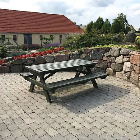 Bed and Breakfast Birkende 2*